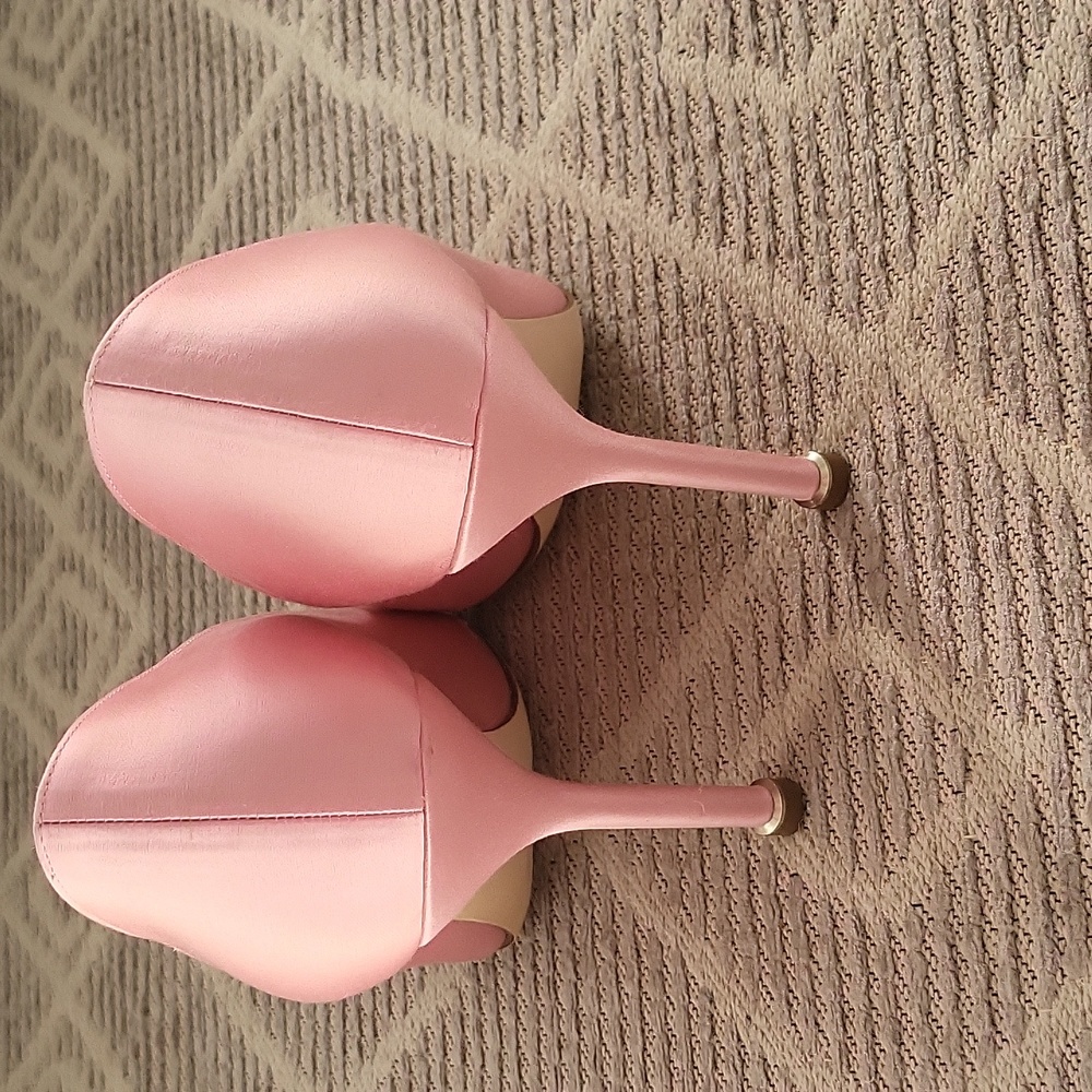 Manolo blahnik hanging pink satin pumps - Picture 8 of 17